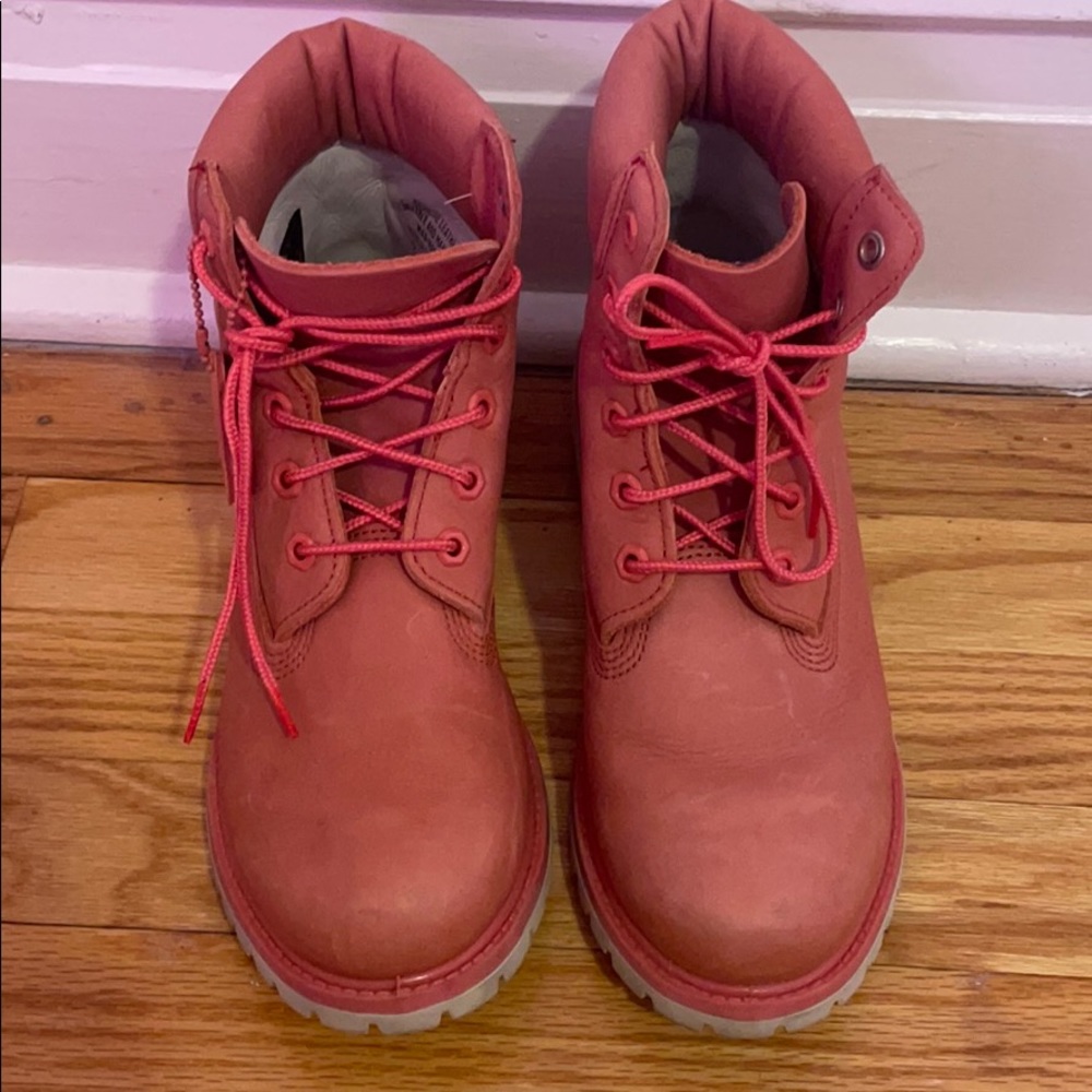 Peach timbs very stylish and waterproof
